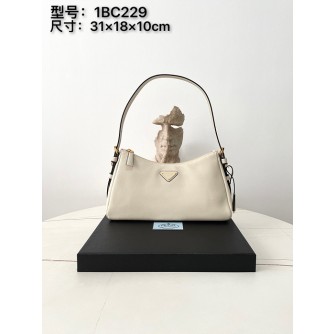 프라다 에메 미디엄 가죽 숄더백 1bc229