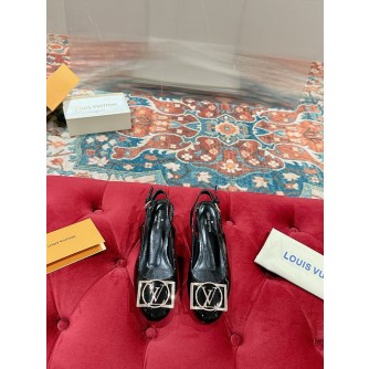 루이비통 슬링백